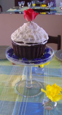 giant cupcake cake