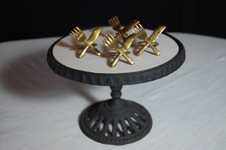cake stand