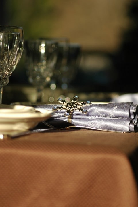 Simple table setting