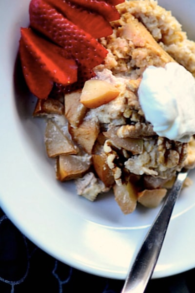 Slow Cooker No-Peel Apples and Steel-Cut Oats 