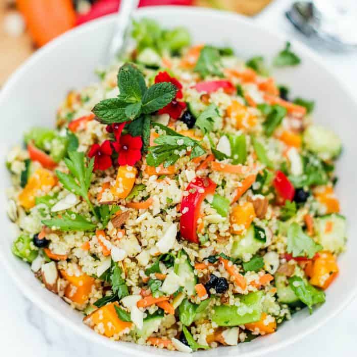 Delicious Quinoa and Currant Summer Salad Recipe