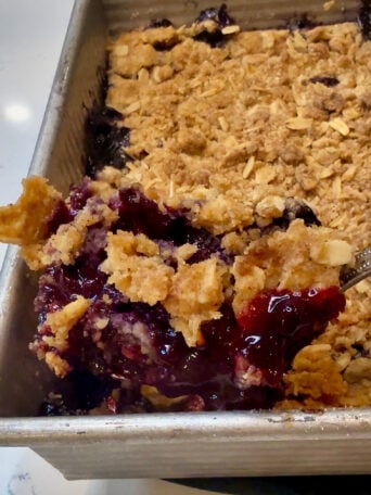 Blueberry Crisp