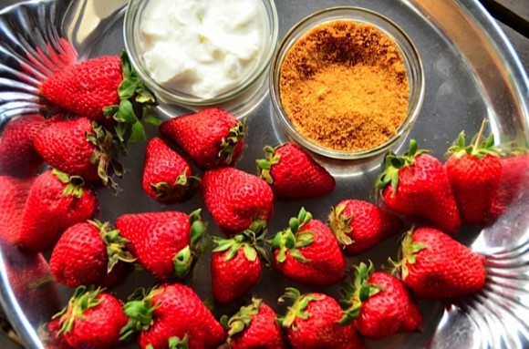 Strawberries, Greek Yogurt, Coconut Sugar | Reluctant Entertainer