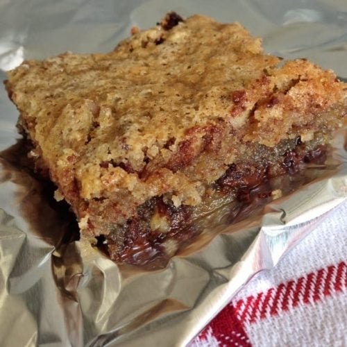 Flourless Brownies with Chocolate & Pecans