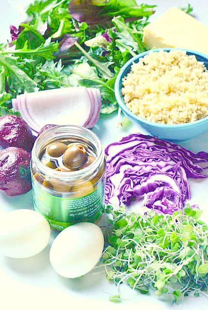 GREEN SALAD WITH BEETS AND QUINOA