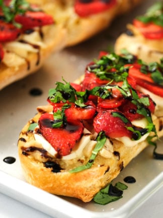 Roasted Strawberry Chicken Sandwich