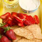 Galletas with Strawberries and Mascarpone Cheese