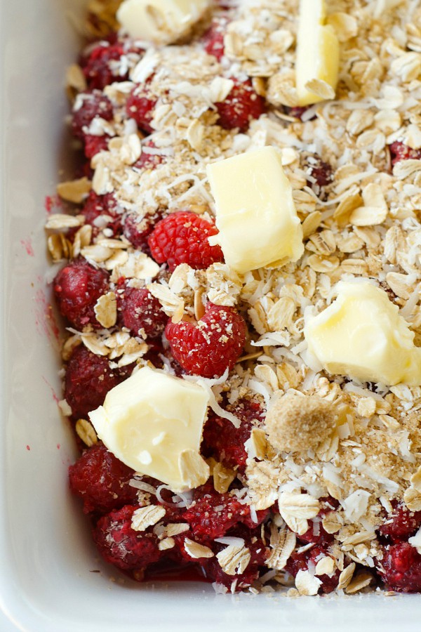 Classic Raspberry Crisp Recipe - Reluctant Entertainer