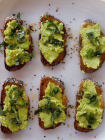 Crunchy Edamame Toasts