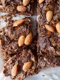 NO-Bake Chocolate Almond Cranberry Oat Bars | reluctantentertainer.com