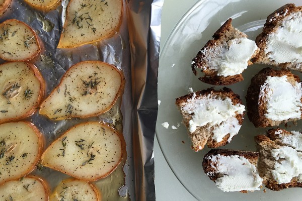 Roasted Honey Pear Crostini | ReluctantEntertainer.com