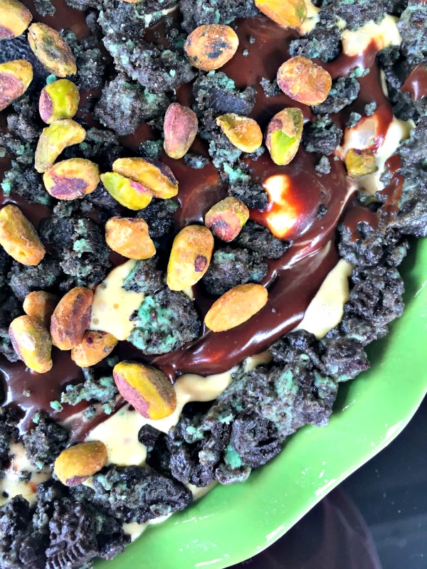 Oreo Mint Pistachio Ice Cream Pie Reluctant Entertainer