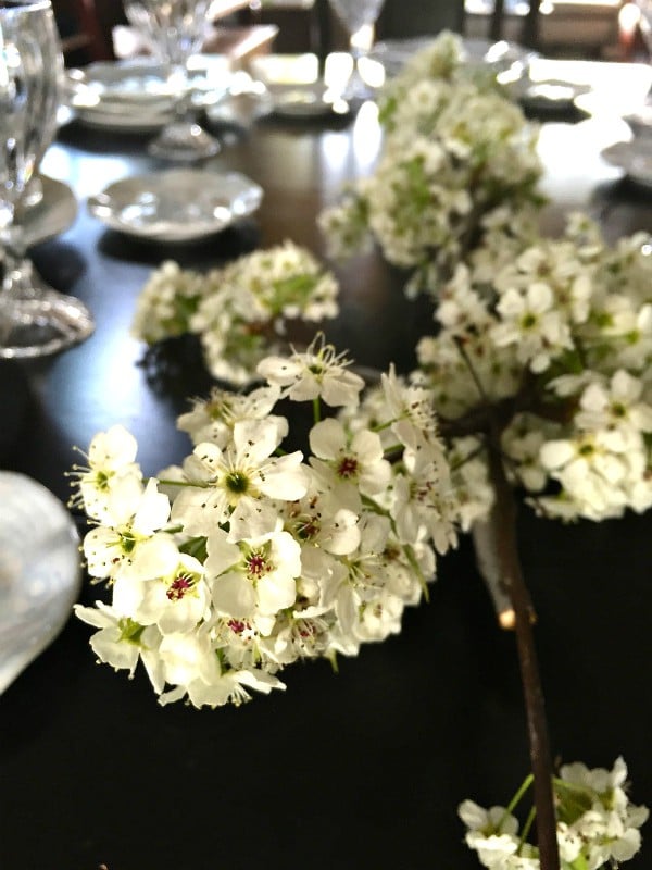 Set a Springy Blossom Table with Cucumber Lemonade Drink