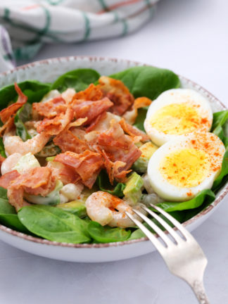 Green Salad with Shrimp, Bacon and Avocado