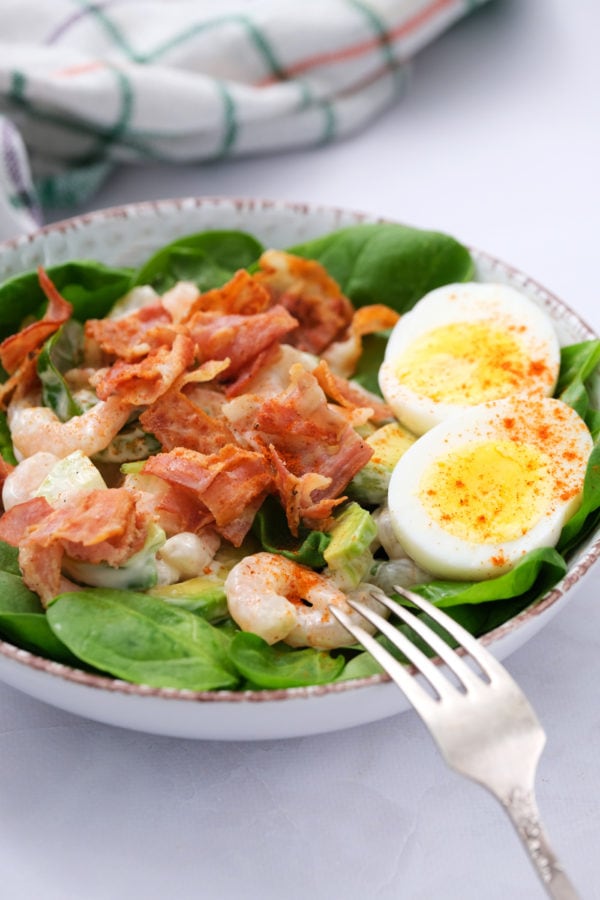 Green Salad with Shrimp, Bacon and Avocado