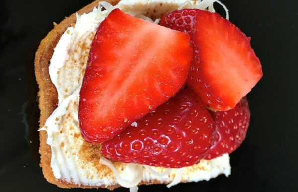 toasted pound cake with strawberries