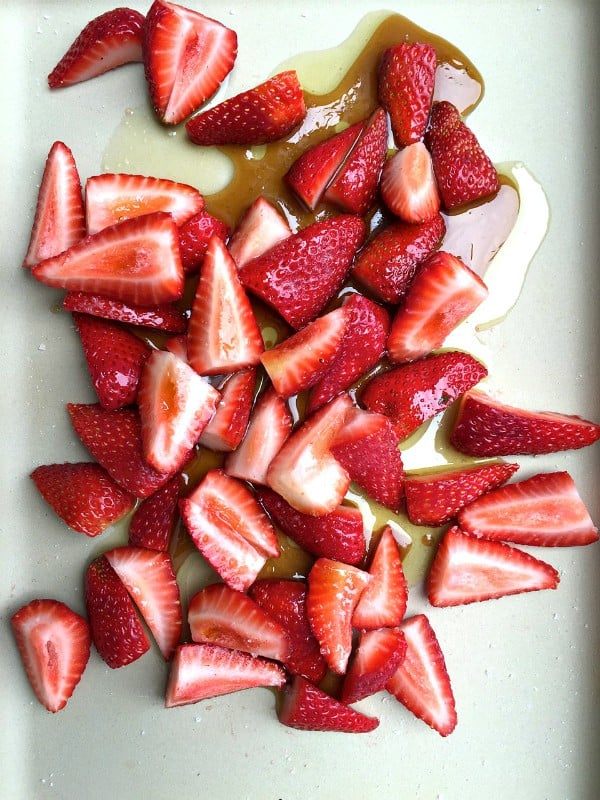 Roasted Strawberries Brie Appetizer
