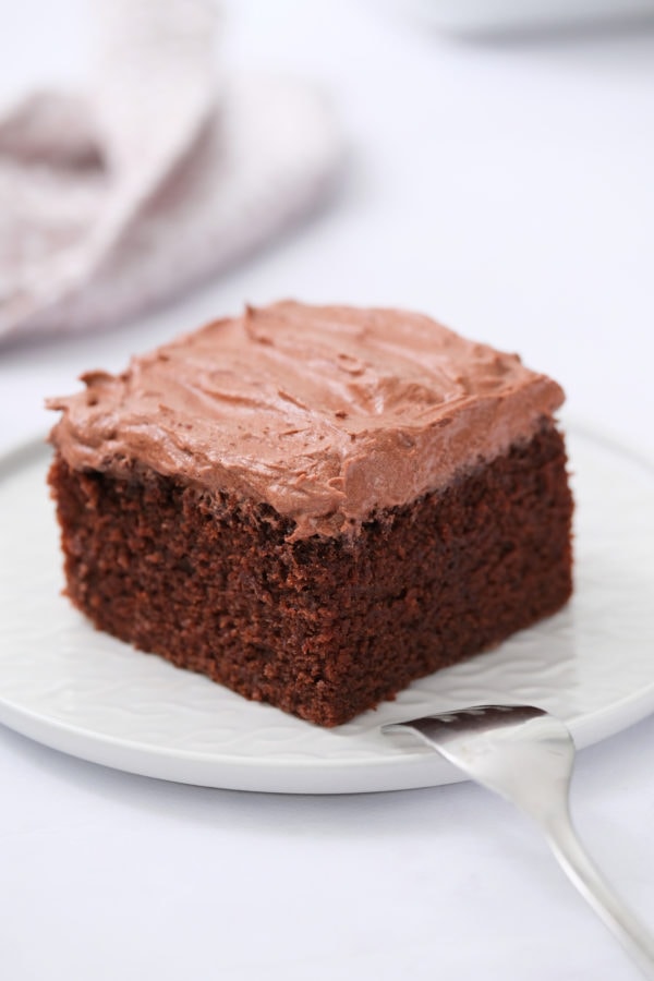 chocolate cake with frosting