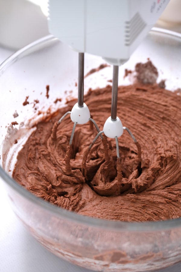 whipping buttermilk chocolate frosting
