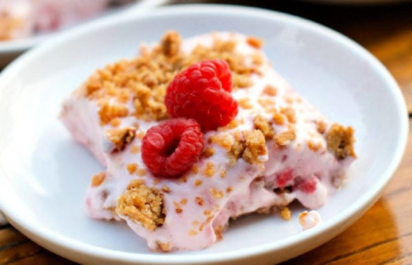 serving of frosty raspberry squares