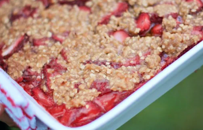 Strawberry Crumble dessert