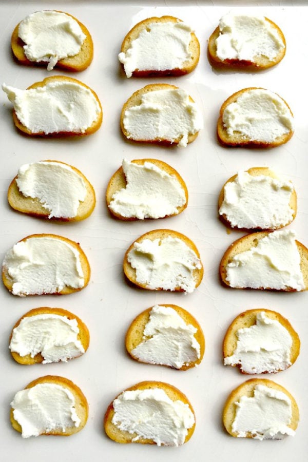 how to make crostini with goat cheese