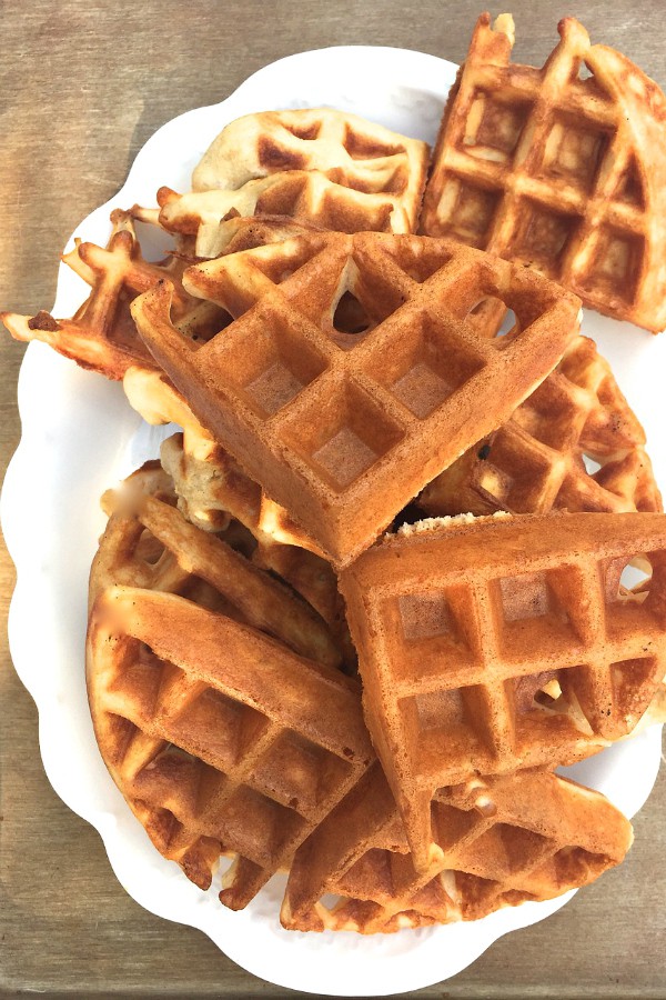 Greek Yogurt Waffles with Blue Diamond Almonds