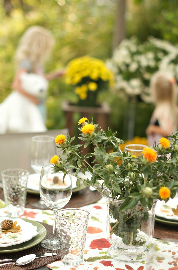 Setting the Table with Safflowers | ReluctantEntertainer.com