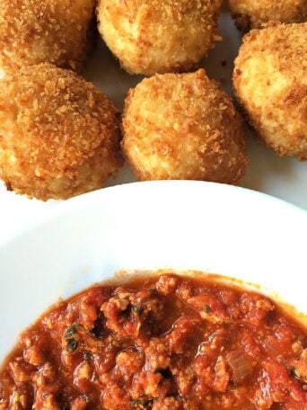 Arancini al Forno with ragu sauce