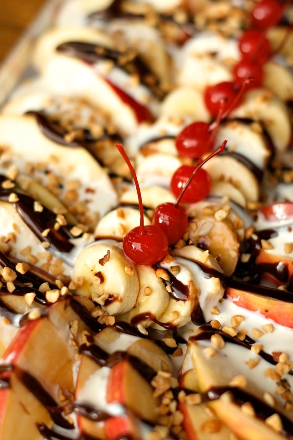 Banana Split Honeycrisp Apple Nachos | ReluctantEntertainer.com