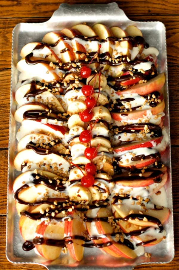 Banana Split Honeycrisp Apple Nachos | ReluctantEntertainer.com