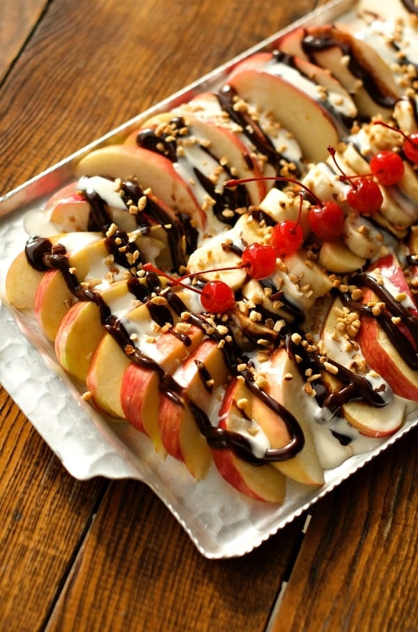 Banana Split Honeycrisp Apple Nachos | ReluctantEntertainer.com