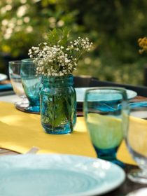 How to Set the Table with Grocery Store Flowers