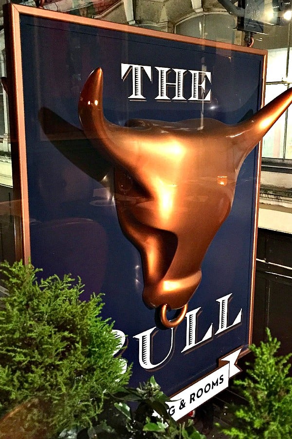 A London Boutique Hotel Above a Pub: The Bull and The Hide
