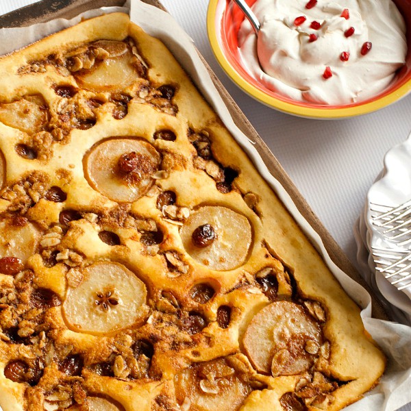 This Roasted Pear Grape Kuchen plus 5 Holiday Tips, is perfect to serv with Honey Baked Ham for a holiday brunch or dinner!