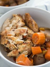 Slow Cooker Chicken Breasts with Carrots and Potatoes