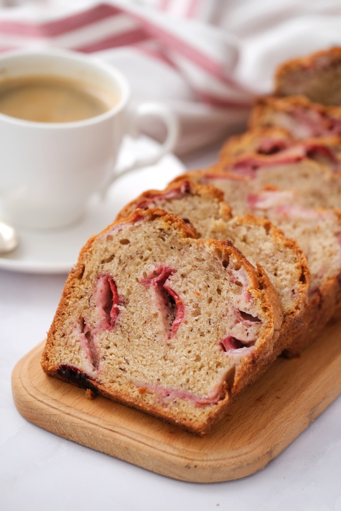 Strawberry Banana Bread Recipe - Reluctant Entertainer