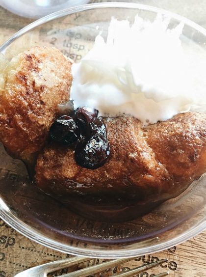 Blueberry Dumplings Recipe, adapted from The Pioneer Woman's Peach Dumplings, for breakfast or dessert, you can make them ahead and serve with whipped cream or vanilla ice cream!