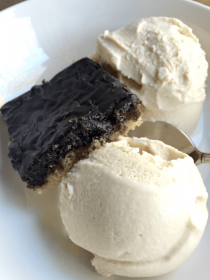 Old-Fashioned Homemade Vanilla Ice Cream