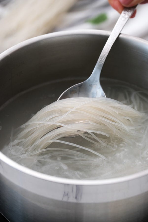 cooking rice noodles