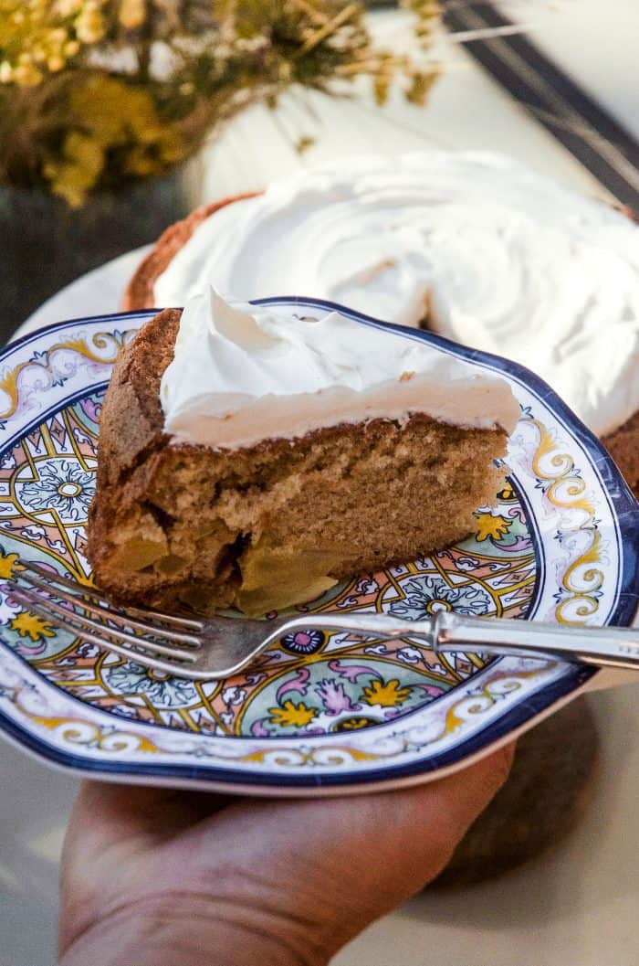 Cinnamon Apple Cream Cake