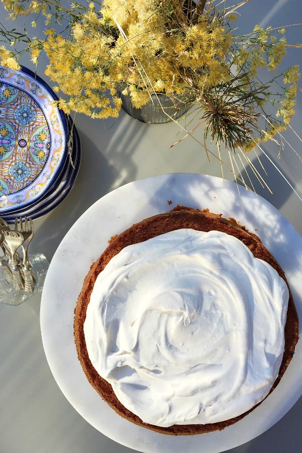 Cinnamon Apple Cream Cake