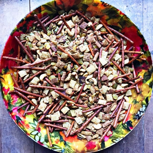 Curried Cashew Snack Mix