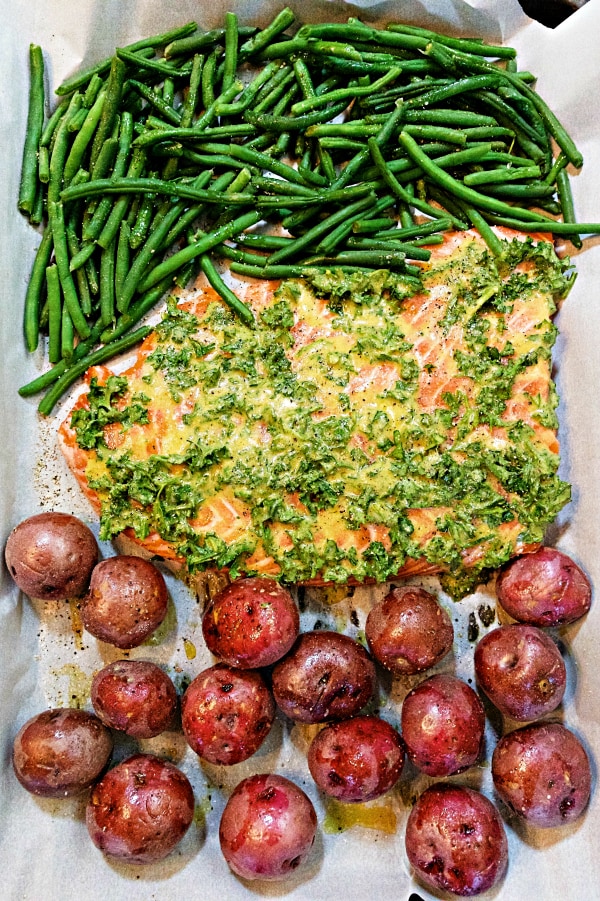 Roasted Lemon Salmon with Green Beans