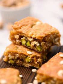 White Chocolate Pistachio Cookie Bars Recipe