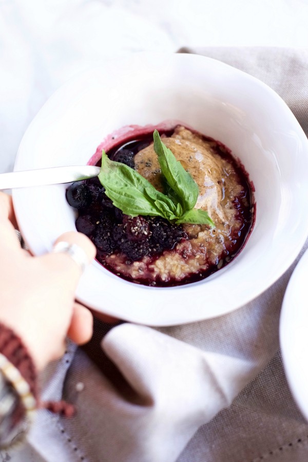 Almond Butter Berry Steel-Cut Oats