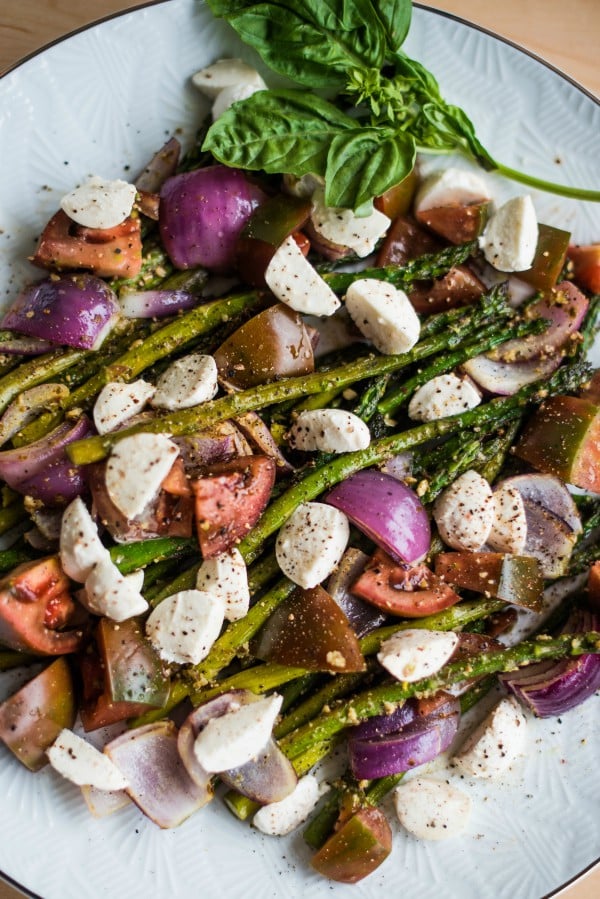 BEST Pesto Asparagus Caprese Salad Recipe