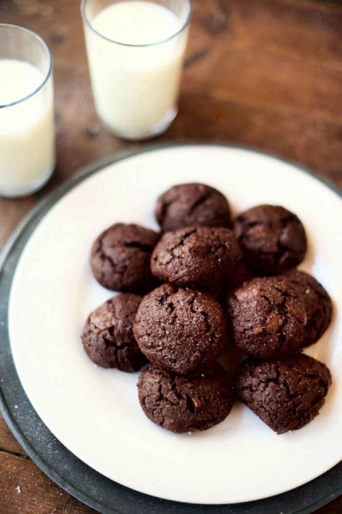 plate of cookies