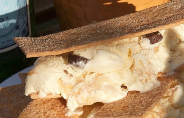 cinnamon ice cream sandwich