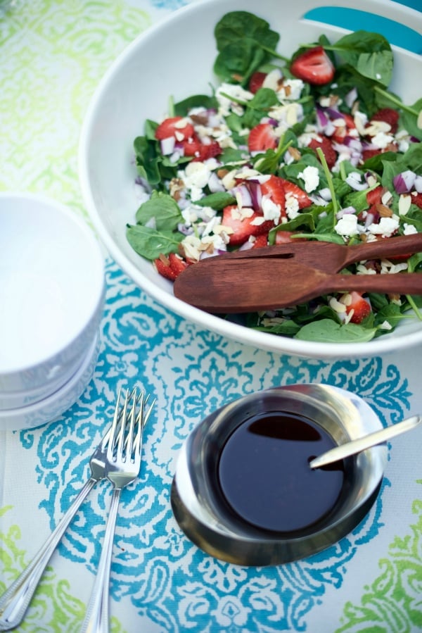 Sriracha Strawberry Spinach Salad